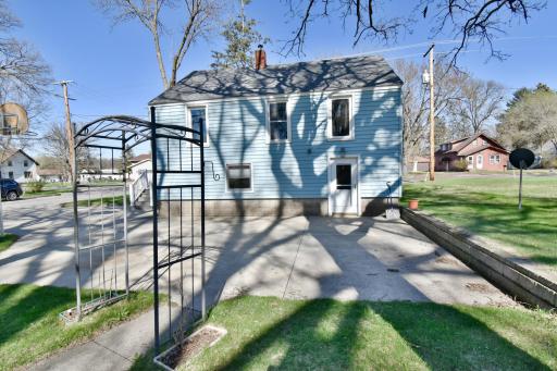 220 10th Street S, Sauk Rapids, MN 56379