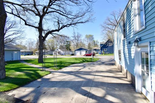 220 10th Street S, Sauk Rapids, MN 56379