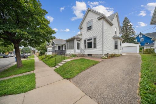 418 Baker Street W, Saint Paul, MN 55107