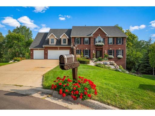 2012 Pine Ridge Drive West St Paul MN 55118