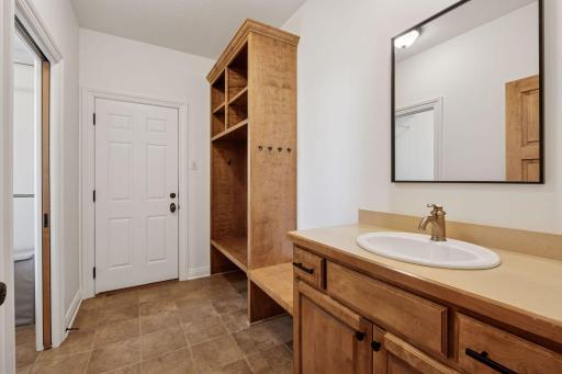 5170 Kelsey Terrace, Edina, MN 55436