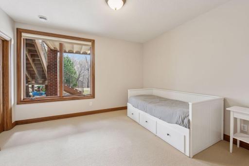 5170 Kelsey Terrace, Edina, MN 55436