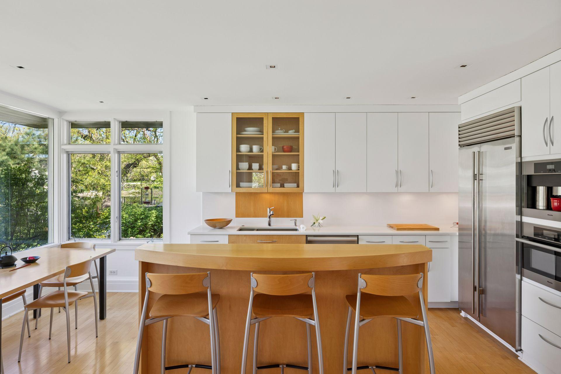 16. Kitchen.jpg