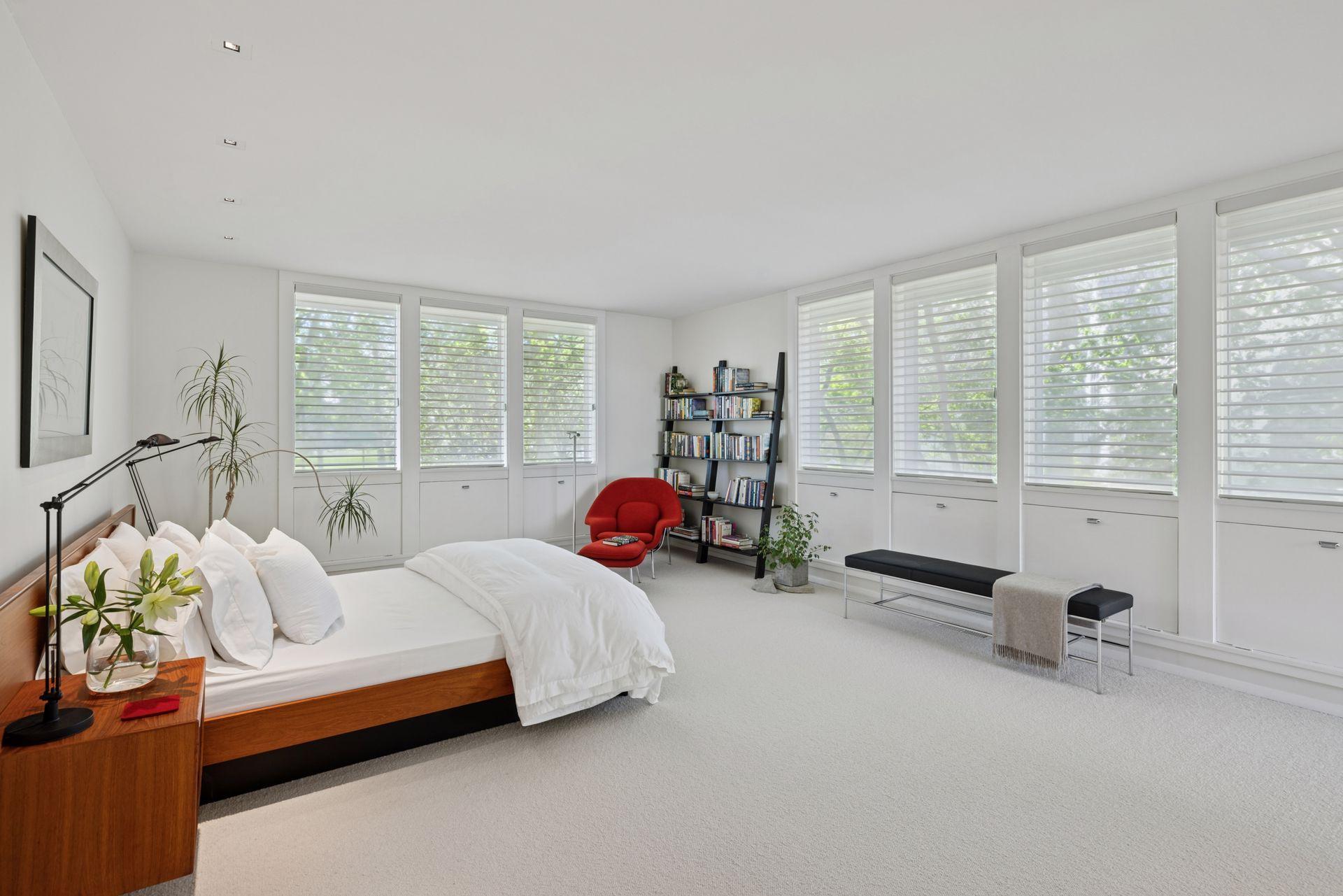 32. Main Level Primary Suite.jpg