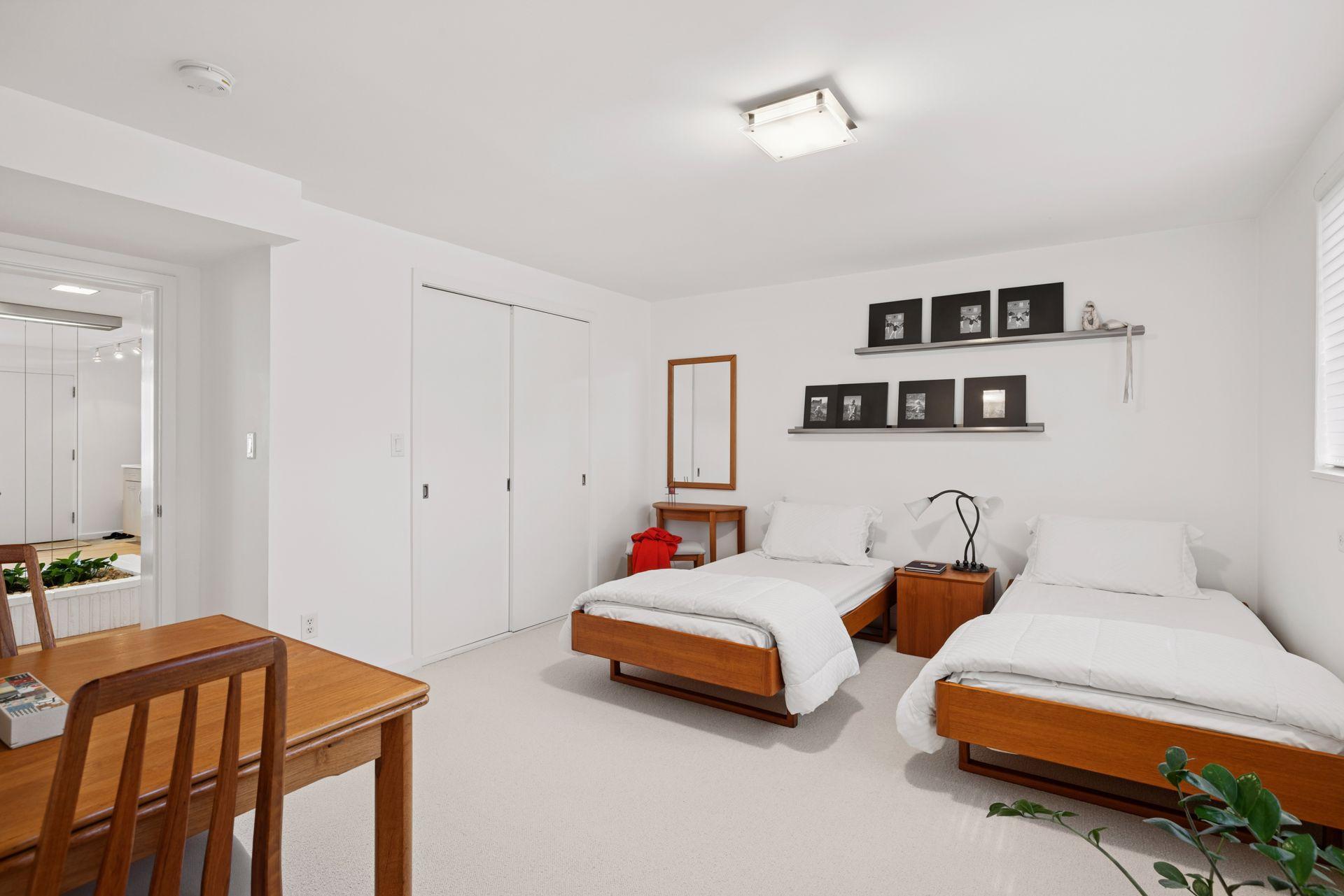 52. Bedroom 2.jpg