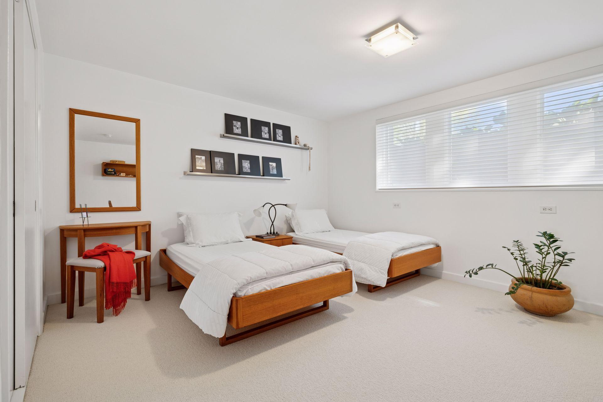 51. Bedroom 2.jpg