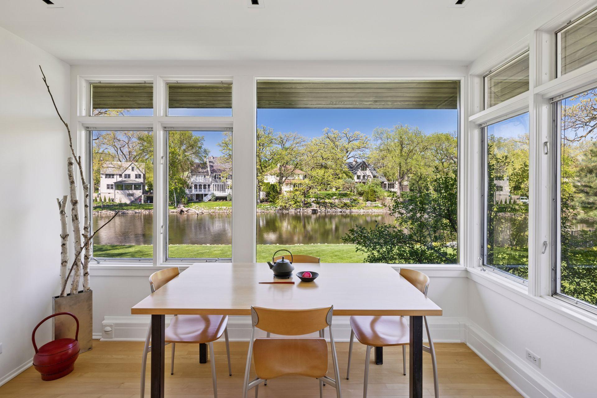 24. Informal Dining with a View.jpg