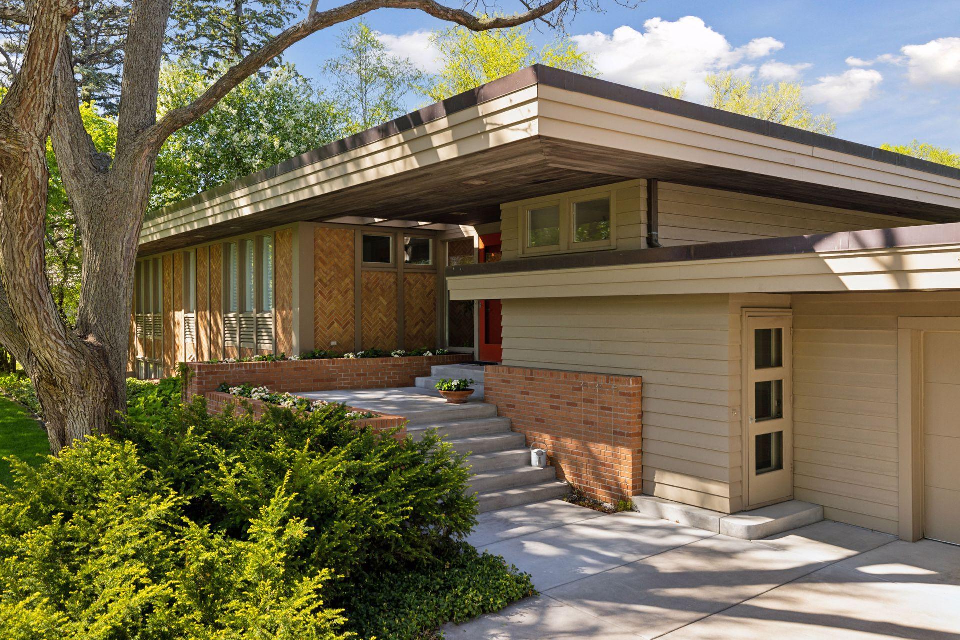 5. 4801 East Sunnyslope Road.jpg