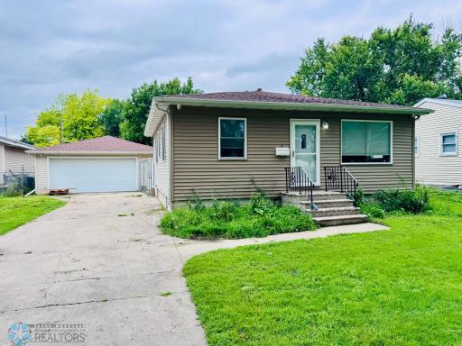 441 23rd Street S, Fargo, ND 58103