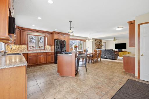 124 Twin Lake Boulevard, Little Canada, MN 55127
