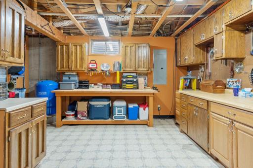 124 Twin Lake Boulevard, Little Canada, MN 55127