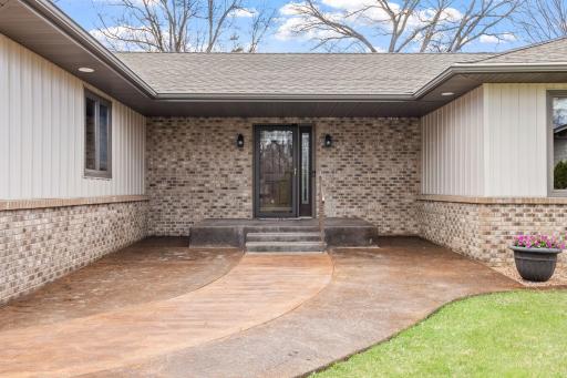 124 Twin Lake Boulevard, Little Canada, MN 55127