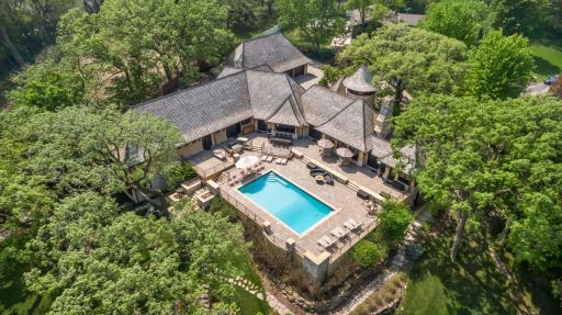 Welcome to 12535 Beach Circle located on the shores of Bryant Lake