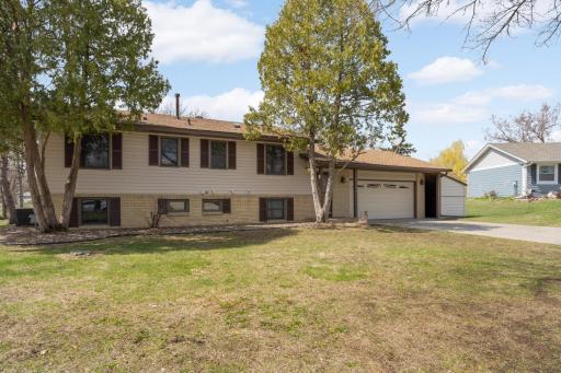 8100 Ivywood Avenue S, Cottage Grove, MN 55016