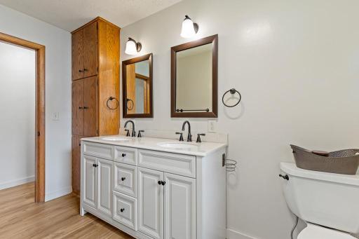 704 S 2nd Street, Marshall, MN 56258