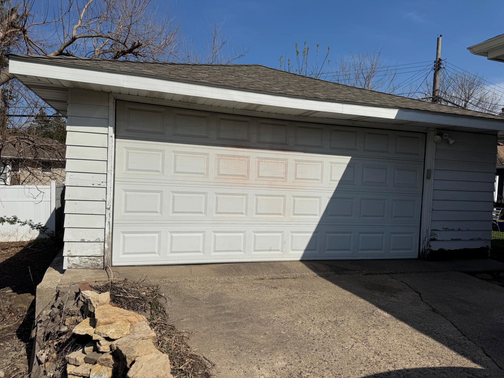 garage - oversized 2 stall