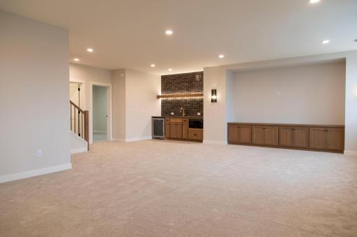 10361 Peony Lane, Maple Grove, MN 55311