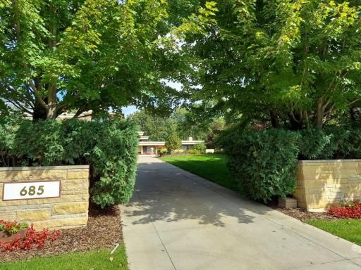 Excellent privacy & City living, yes both are features at home here! Rarely available within the 494/ 694 loop, acreage with superior privacy is happily bathed in natural light by ample windows. Available here without extra travel time.