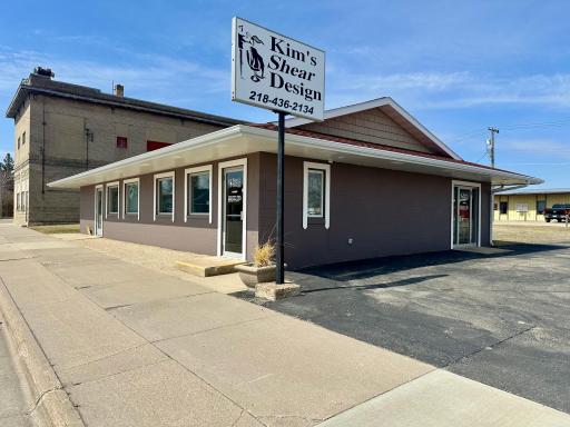 Photo for 103 Mckinley Avenue W, Karlstad, MN 56732 - Listing #6707925 103 Mckinley Avenue W, Karlstad, MN 56732