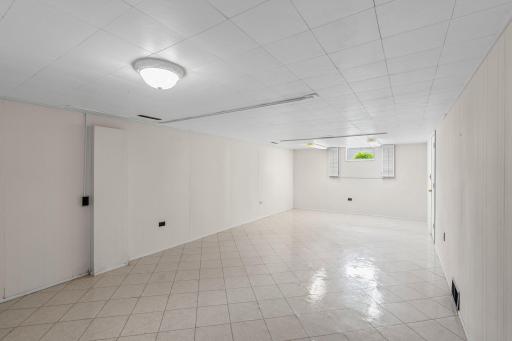 2126 Mapleview Avenue lower level-potential for another bedroom area