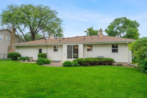 2126 Mapleview Avenue, Saint Paul, MN 55109