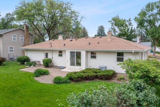 2126 Mapleview Avenue, Saint Paul, MN 55109