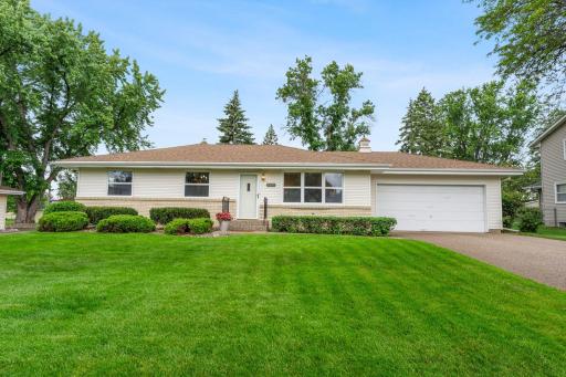 2126 Mapleview Avenue, Saint Paul, MN 55109