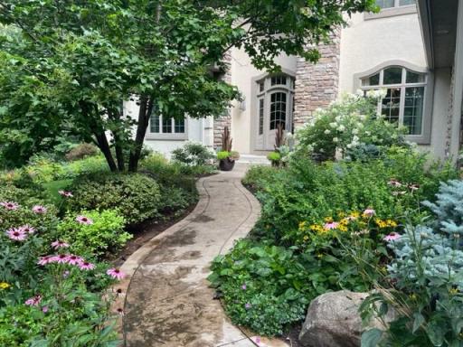 6 Red Forest Way, Saint Paul, MN 55127