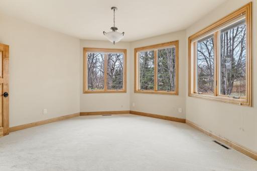6 Red Forest Way, Saint Paul, MN 55127