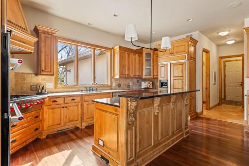 6 Red Forest Way, Saint Paul, MN 55127