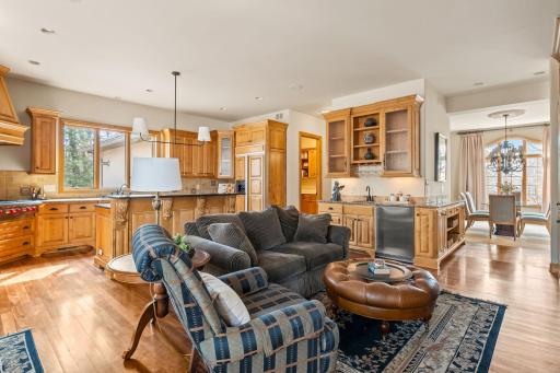 6 Red Forest Way, Saint Paul, MN 55127