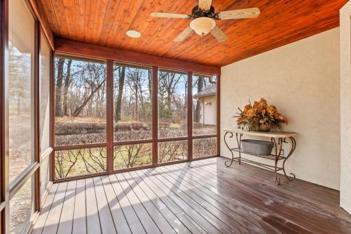 6 Red Forest Way, Saint Paul, MN 55127