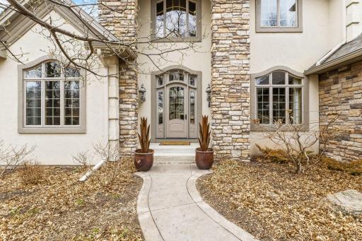 6 Red Forest Way, Saint Paul, MN 55127