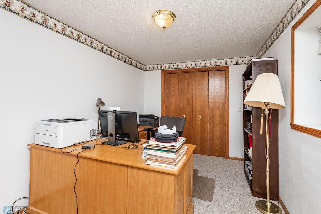 Basement Bedroom 4 /Office