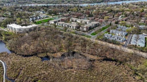 556 County Road C W, Saint Paul, MN 55113