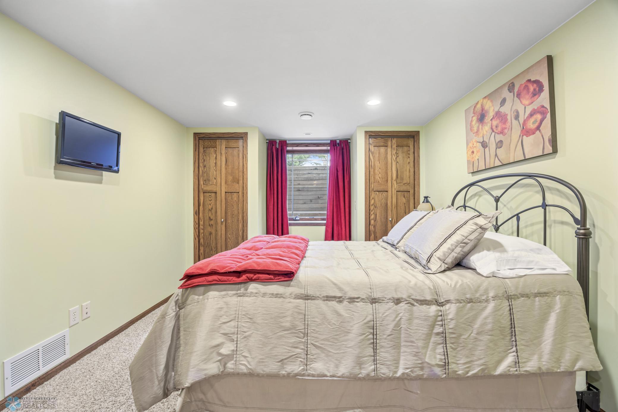5th bedroom - basement