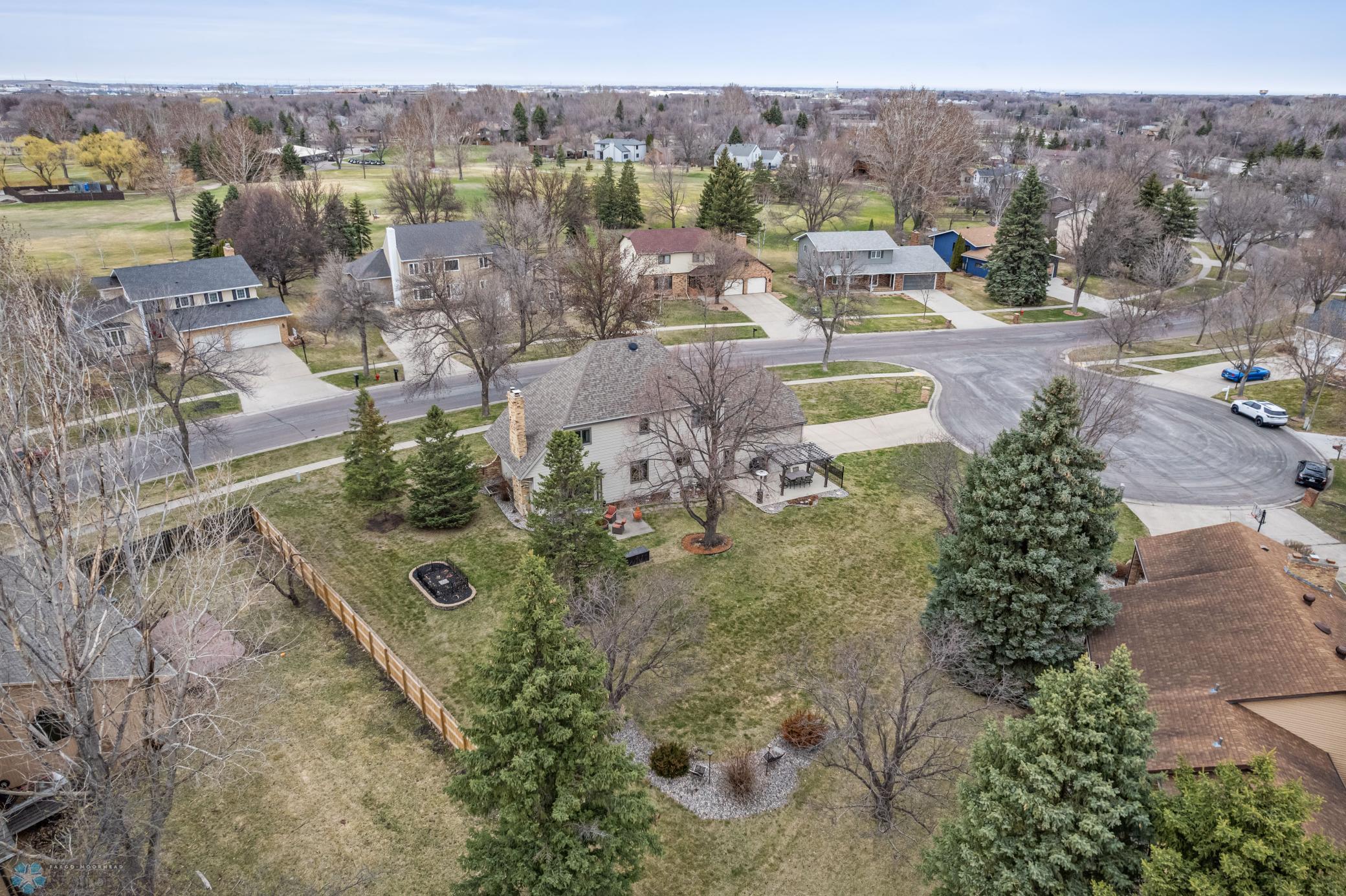 16,366 sq ft lot
