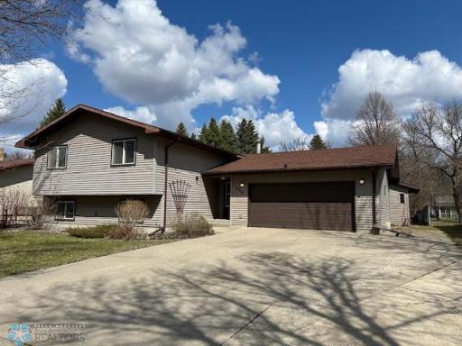 808 8th Avenue E, West Fargo, ND 58078
