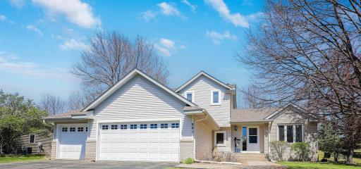 801 Dutchmans Way SE, Watertown, MN 55388