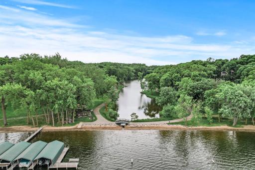 4325 Trillium Lane W, Mound, MN 55364