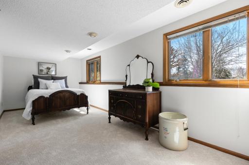 15361 Village Woods Drive, Eden Prairie, MN 55347
