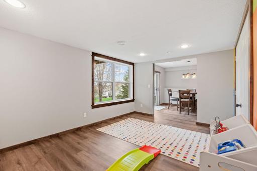 14121 55th Avenue N, Minneapolis, MN 55446