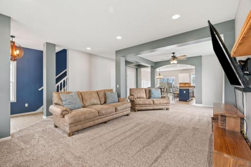 14121 55th Avenue N, Minneapolis, MN 55446