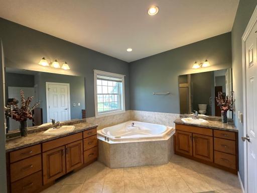 10599 State Highway 56, Le Roy, MN 55951