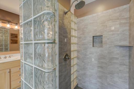 1185 County Road V, Hudson, WI 54016