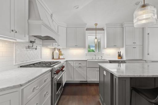 3800 Abbott Avenue S, Minneapolis, MN 55410