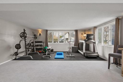 3800 Abbott Avenue S, Minneapolis, MN 55410