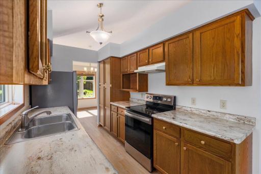 Stainless steel appliances and a lot of storage