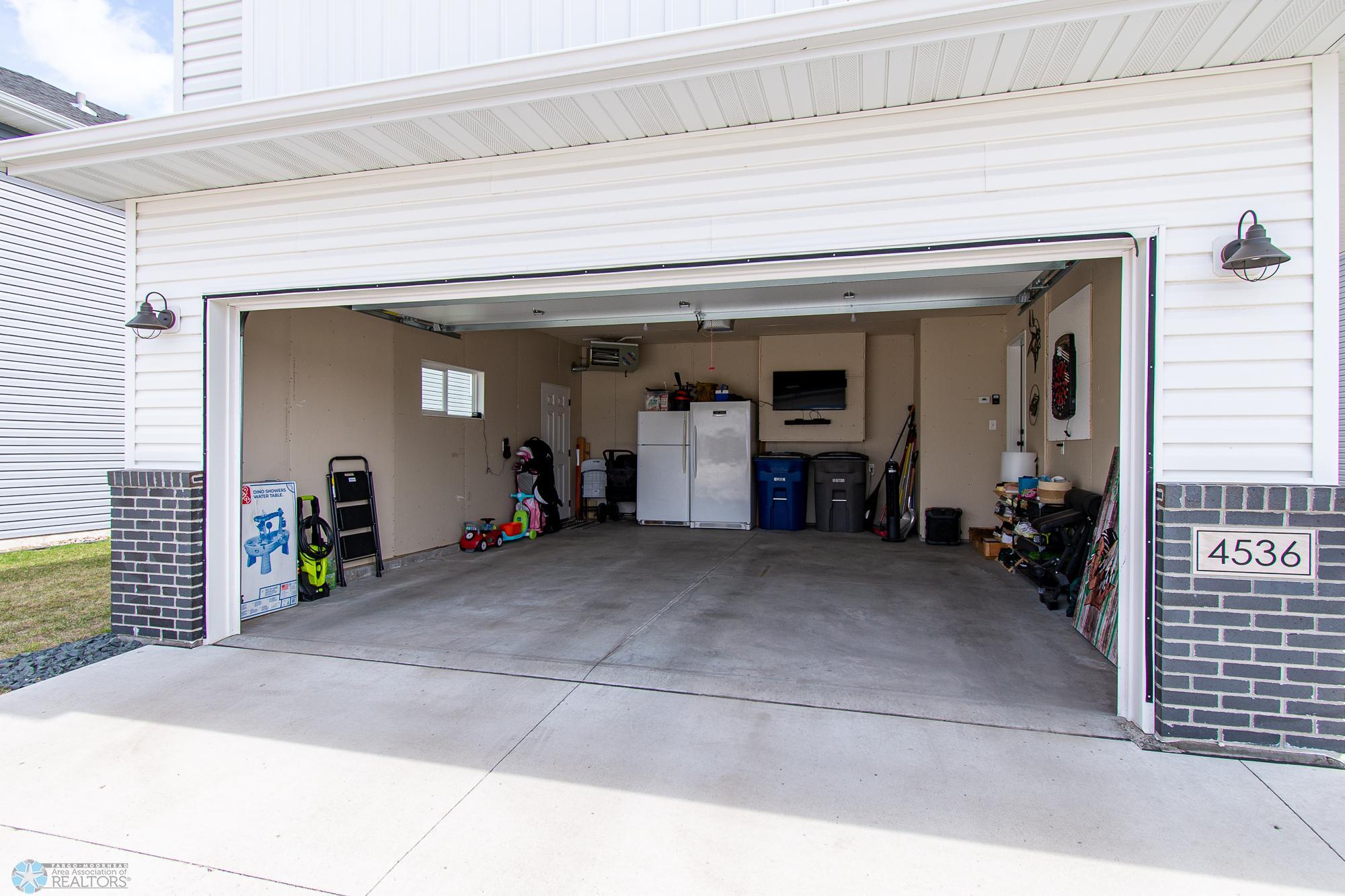 Heated Garage!