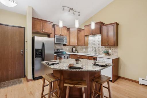 3850 Plymouth Boulevard, 318, Minneapolis, MN 55446